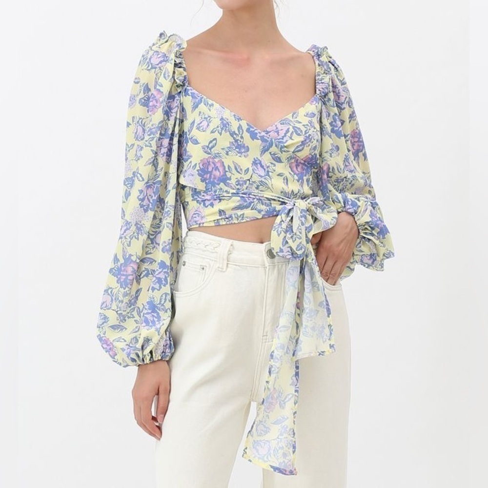 Strangers & Lovers Puff Sleeved Floral Shirred Wrap Crop Top Size Small